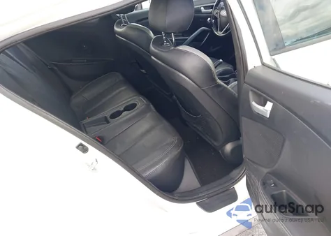 2016 Hyundai Veloster Turbo z USA, uszkodzony, nr VIN KMHTC6AE4GU269912